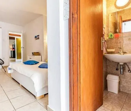 Ana Apartment *