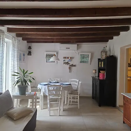 Ana Apartmán *