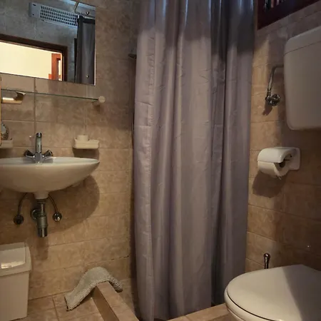 Ana Apartmán *