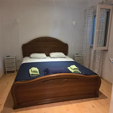 Apartment Ana *